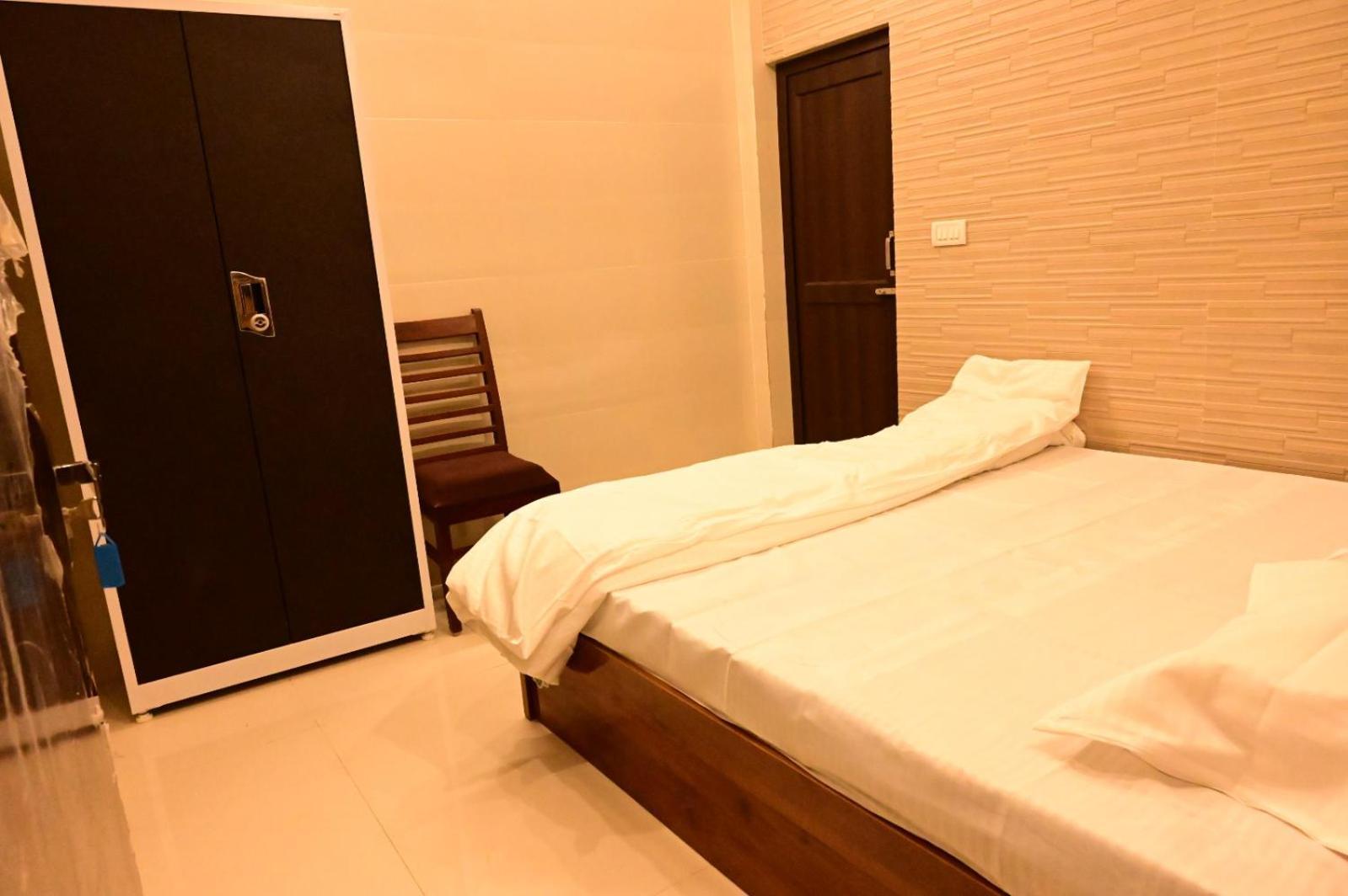 Sri Ram Lalla International Hotel Ayodhya Exterior photo